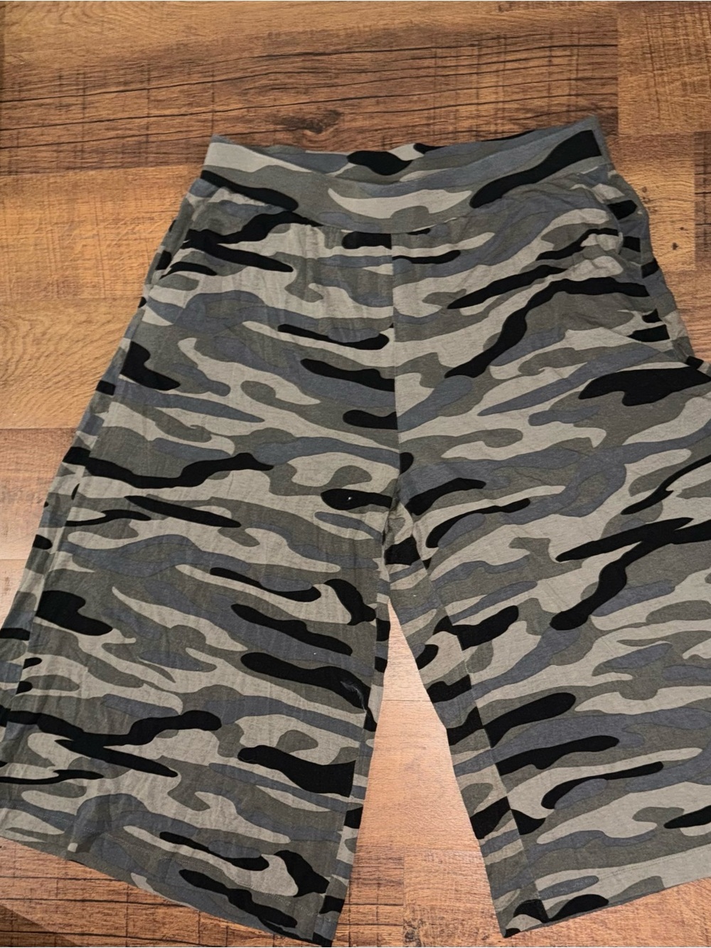 torrid Women's Camo Knit Shorts - Gray & Black